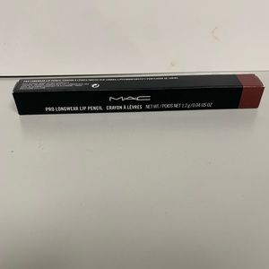 MAC lip liner absolutely it NIB